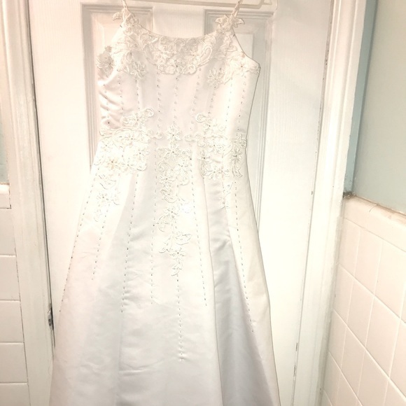 Communion Gown - Picture 1 of 6